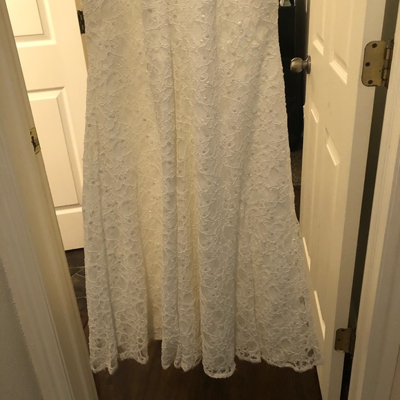 Wedding Dress - Picture 5 of 15